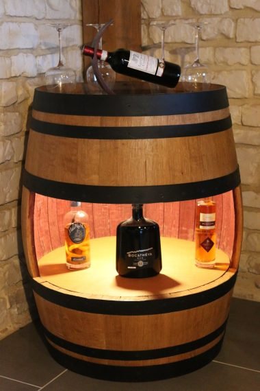 Tonneau bar avec éclairage intérieur