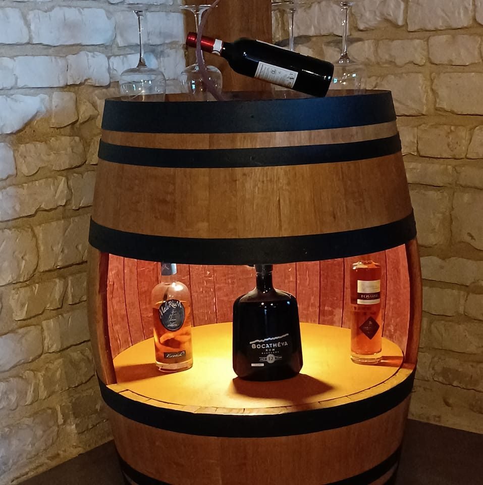 Tonneau bar avec éclairage intérieur