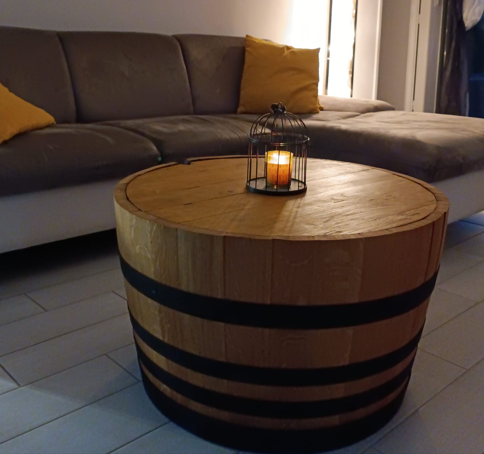 Demi-tonneau table basse
